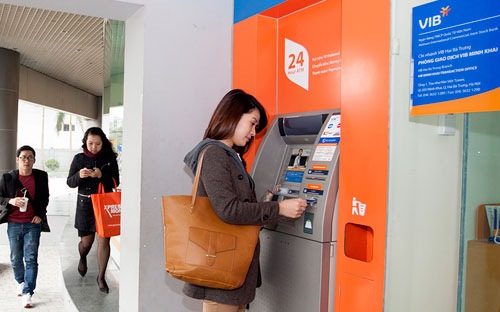Áp số dư tối thiểu để miễn phí ATM?