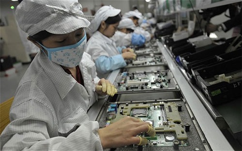 Công nhân Trung Quốc “vạ lây” vì nhu cầu iPhone 5 chững lại